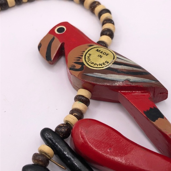 Vintage 80’s Parrot & Chili Pepper Wooden Beaded Necklace - Picture 6 of 6